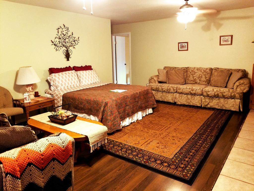 Charming Downstairs Unit Apartment Oakhurst Exterior photo