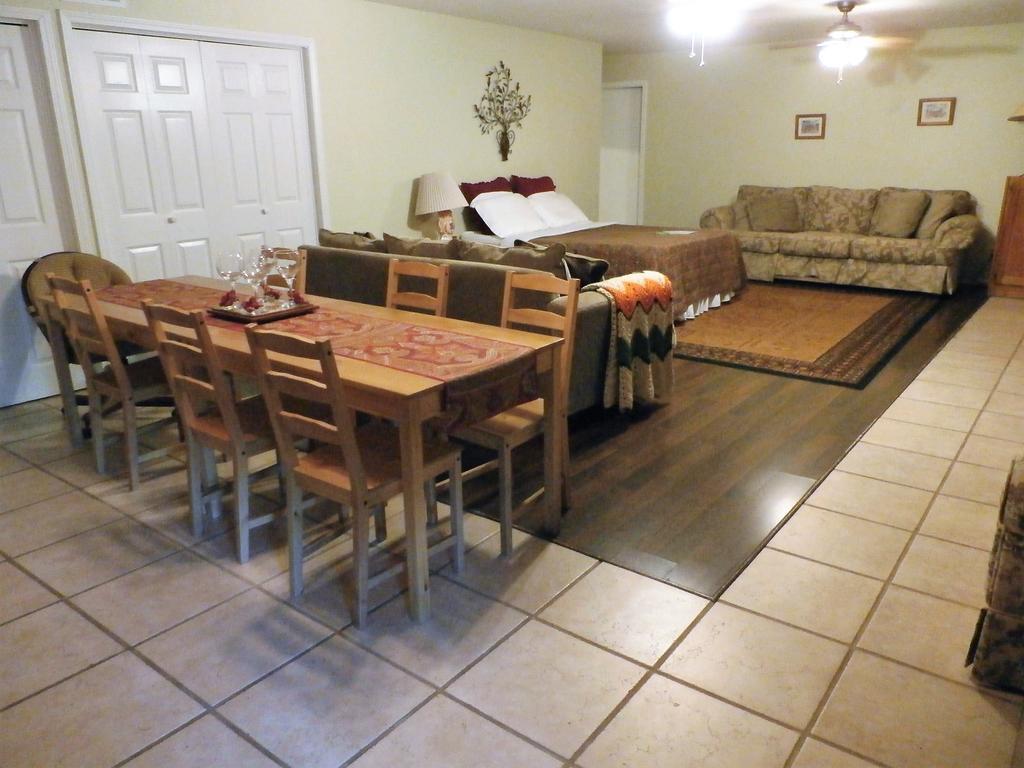 Charming Downstairs Unit Apartment Oakhurst Exterior photo